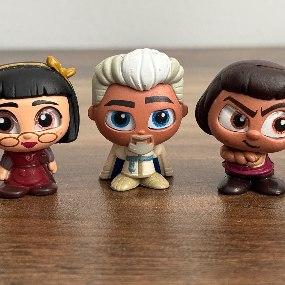 LOT of 3 Disney DOORABLES Wish Movie Figure MAGNIFICO, DAHLIA, GABO Figures Toys